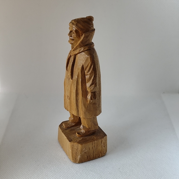 Quebecois folk art hand-carved wooden figurine - Picture 2 of 7